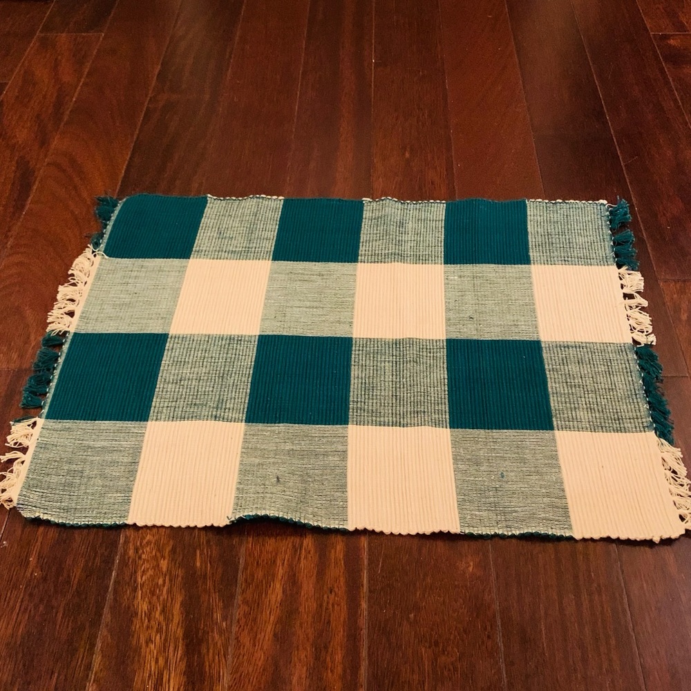 NWOT 5 Williams Sonoma Green and Tan Placemats